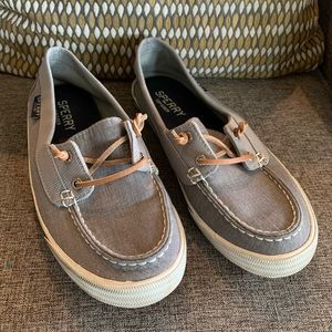 Womens Sperry shoes...size 8.5